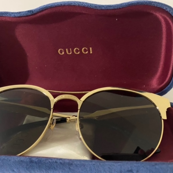 GUCCI SUNGLASSES - Picture 7 of 8